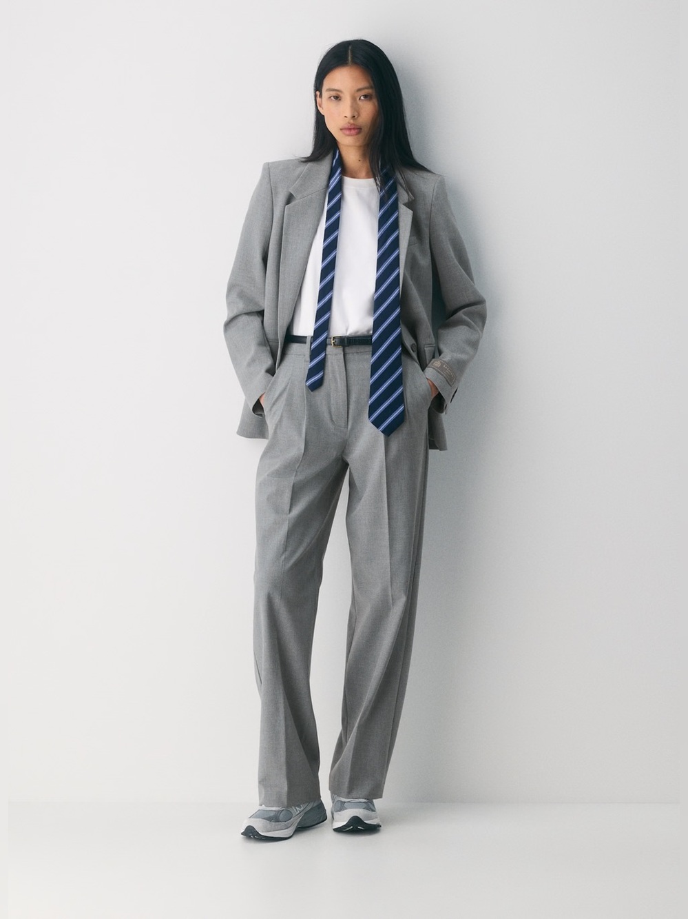 Aritzia The Effortless Pant™ - Eversential™ Light